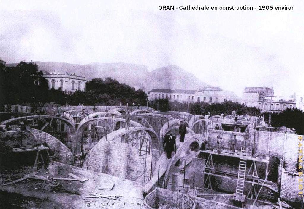CA aa- 03- Cathedrale Construction.jpg